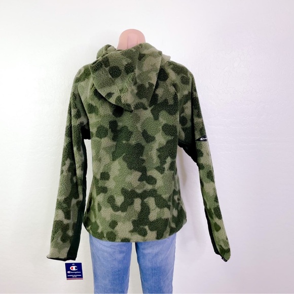 Champion Camouflage Hoodie Long Sleeve Pullover Sherpa Jacket Green size M NWT - Picture 2 of 10